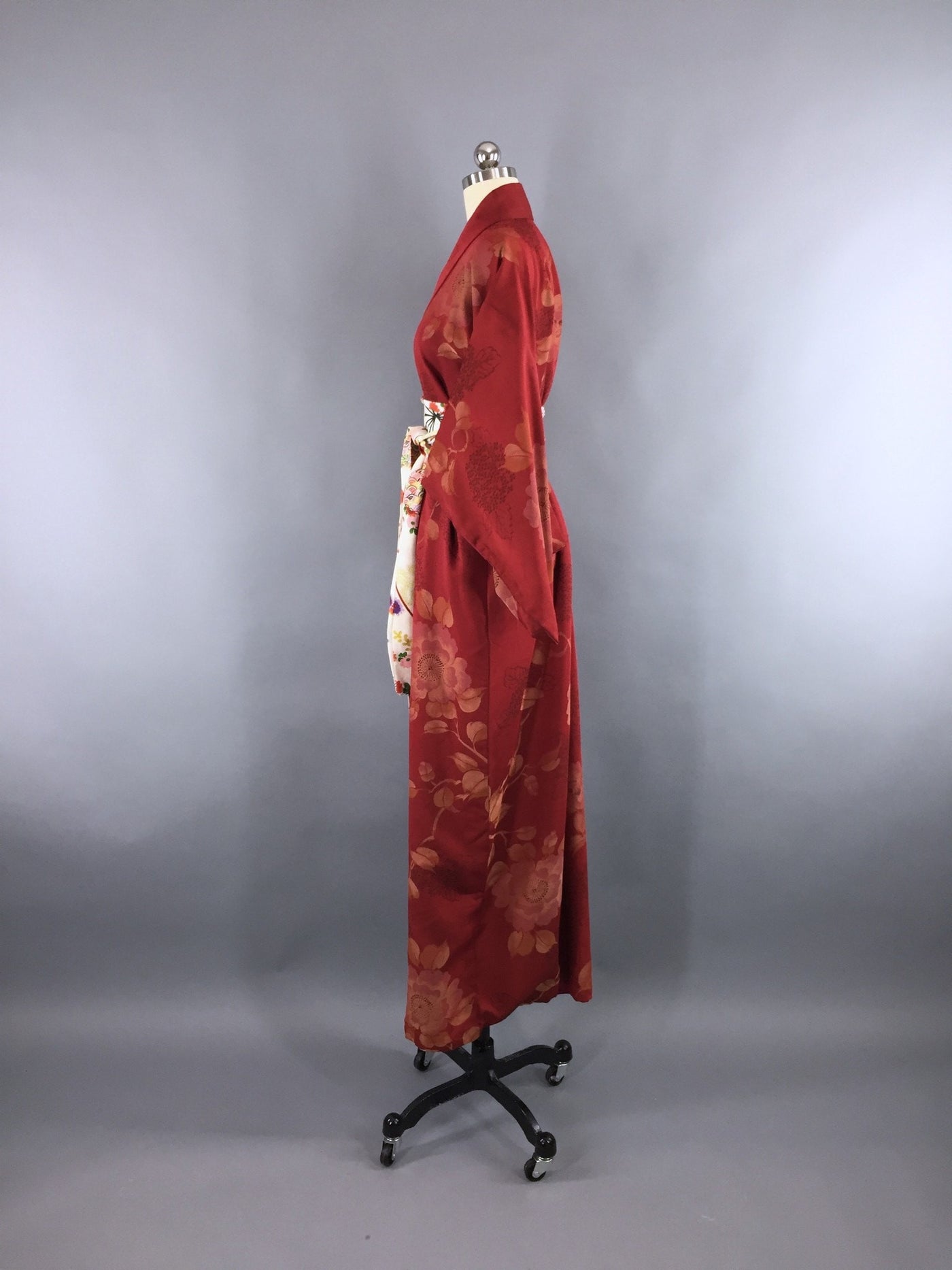 Vintage 1950s Silk Kimono Robe / Brick Red Floral Omeshi Floral - ThisBlueBird
