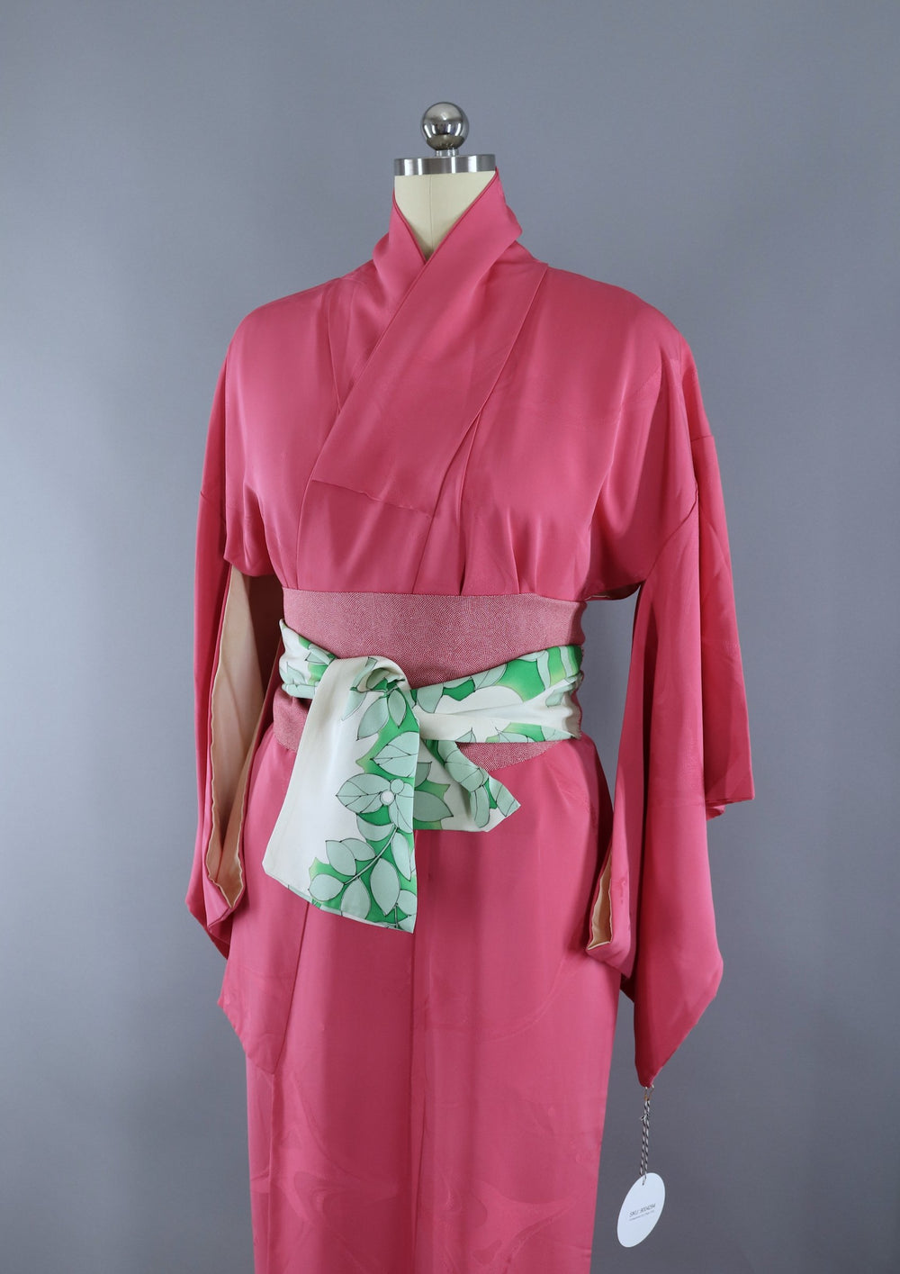 Vintage 1950s Silk Kimono Robe / Bright Pink - ThisBlueBird