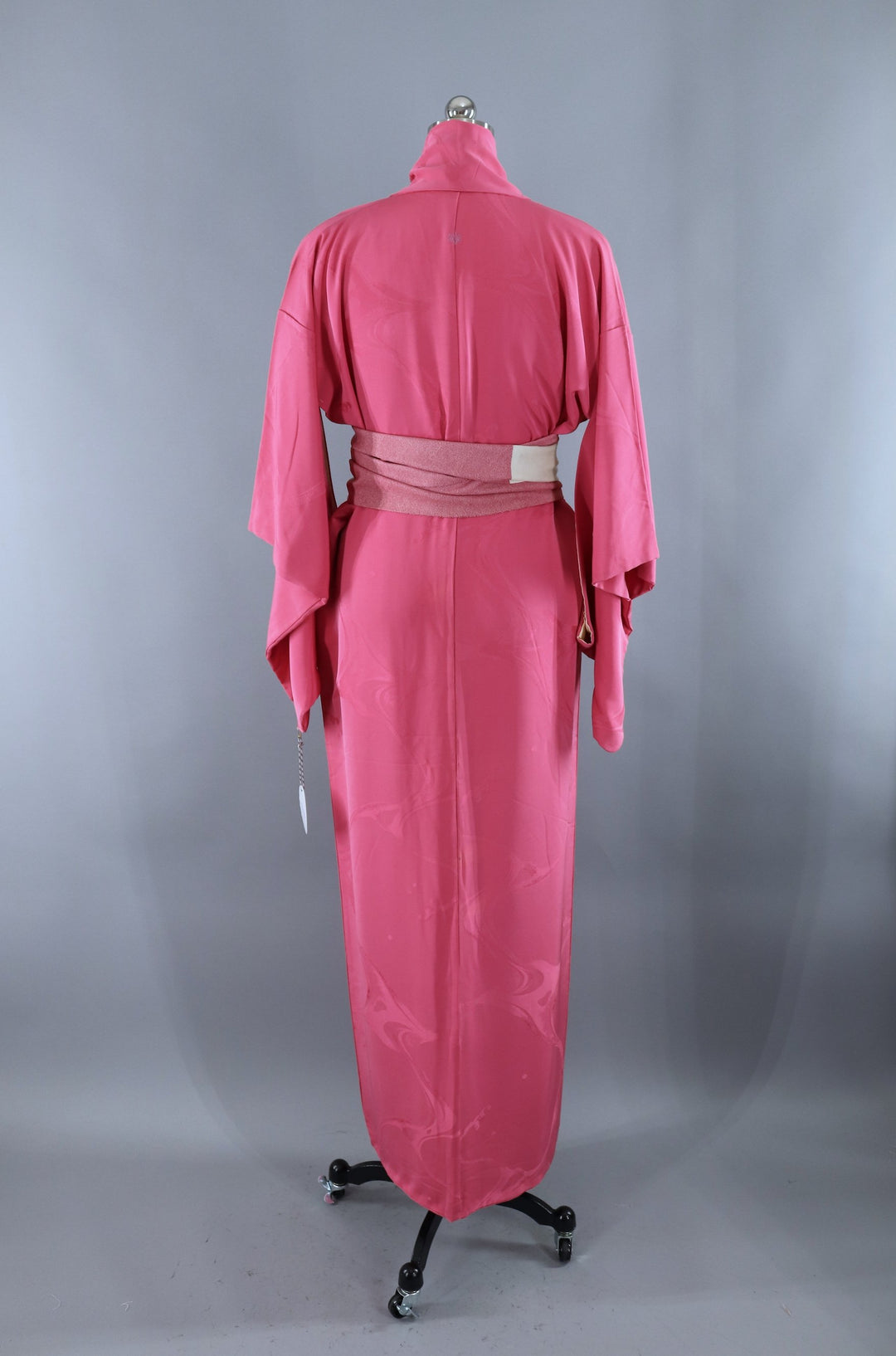 Vintage 1950s Silk Kimono Robe / Bright Pink - ThisBlueBird