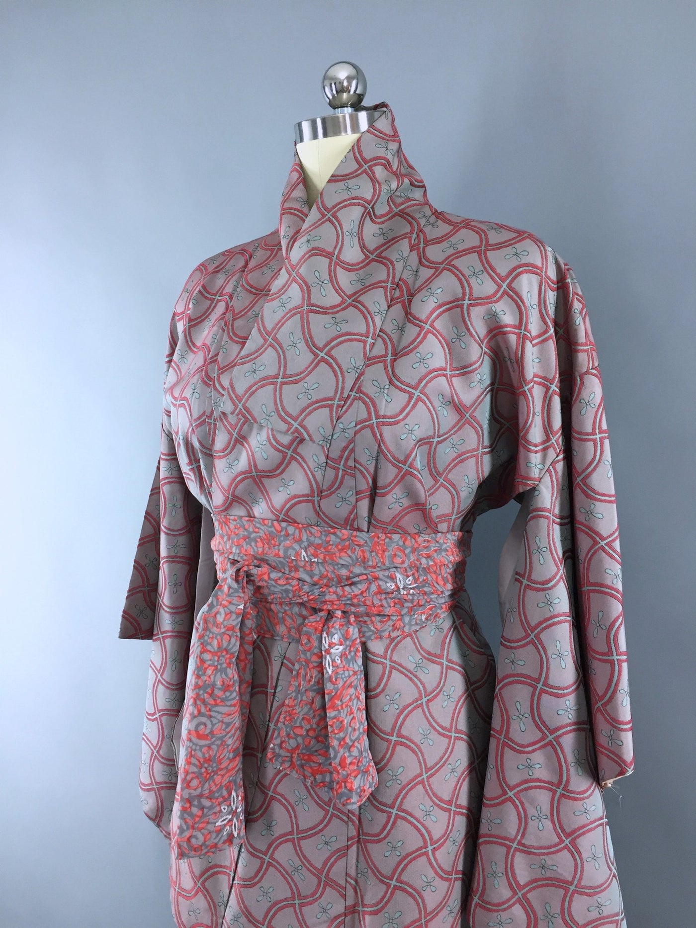 Vintage 1950s Silk Kimono Robe / Grey Aqua Coral Pink - ThisBlueBird