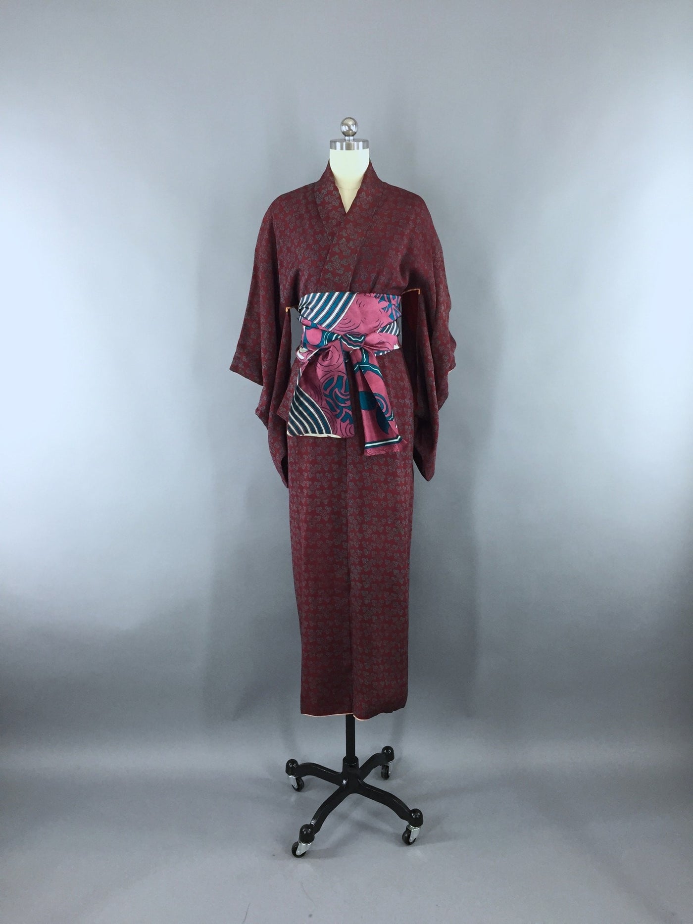Vintage 1950s Silk Kimono Robe in Maroon and Aqua Blue Floral Print - ThisBlueBird