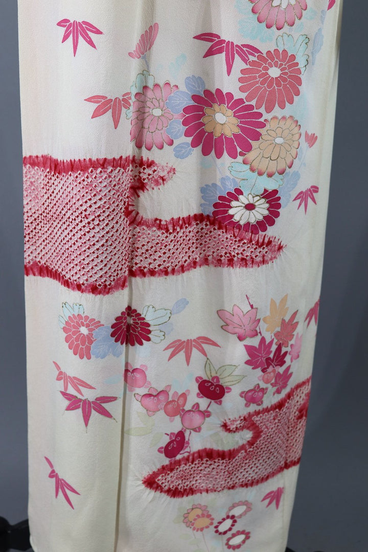 Vintage 1950s Silk Kimono Robe / Ivory Pink Shibori Floral - ThisBlueBird