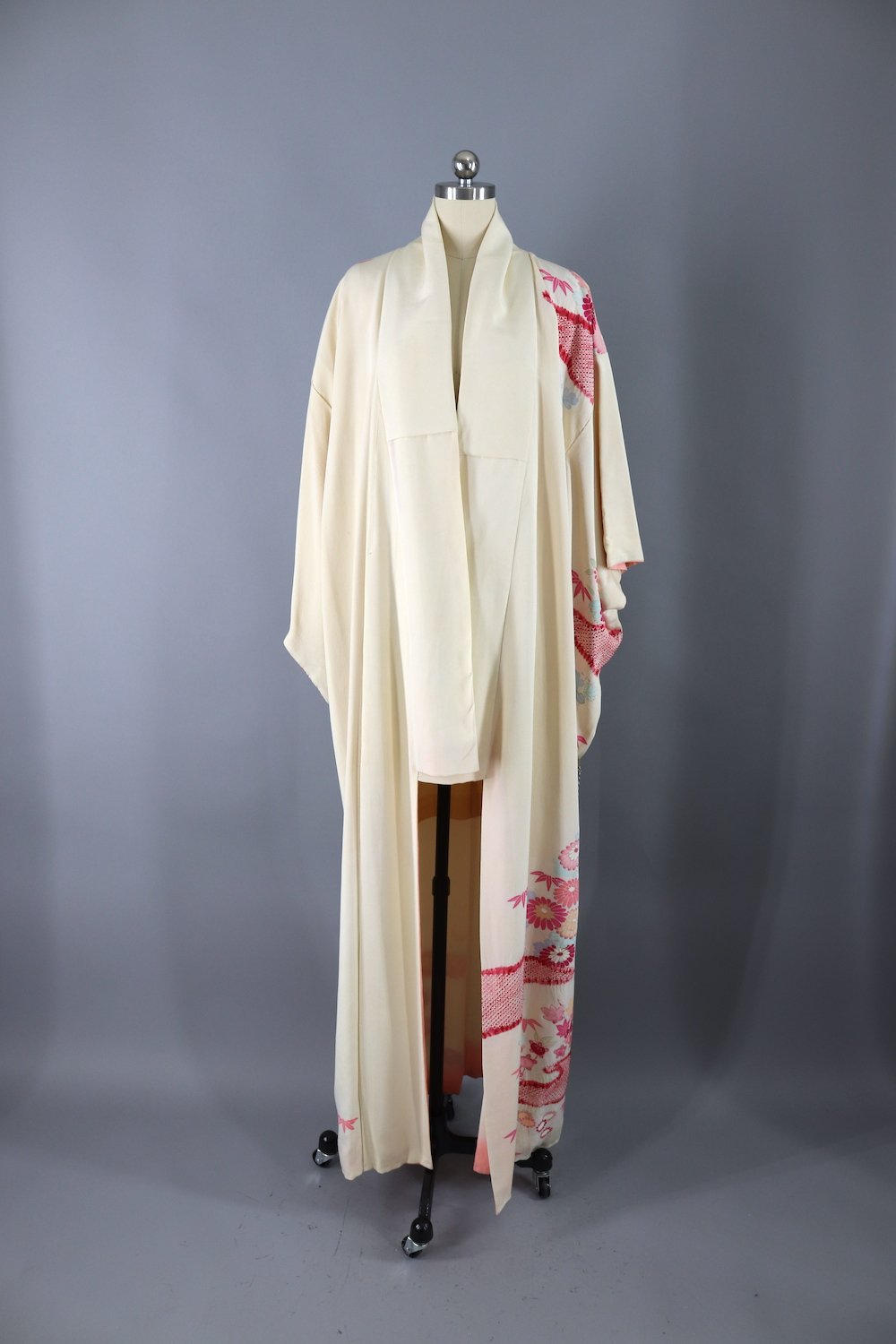 Vintage 1950s Silk Kimono Robe / Ivory Pink Shibori Floral - ThisBlueBird