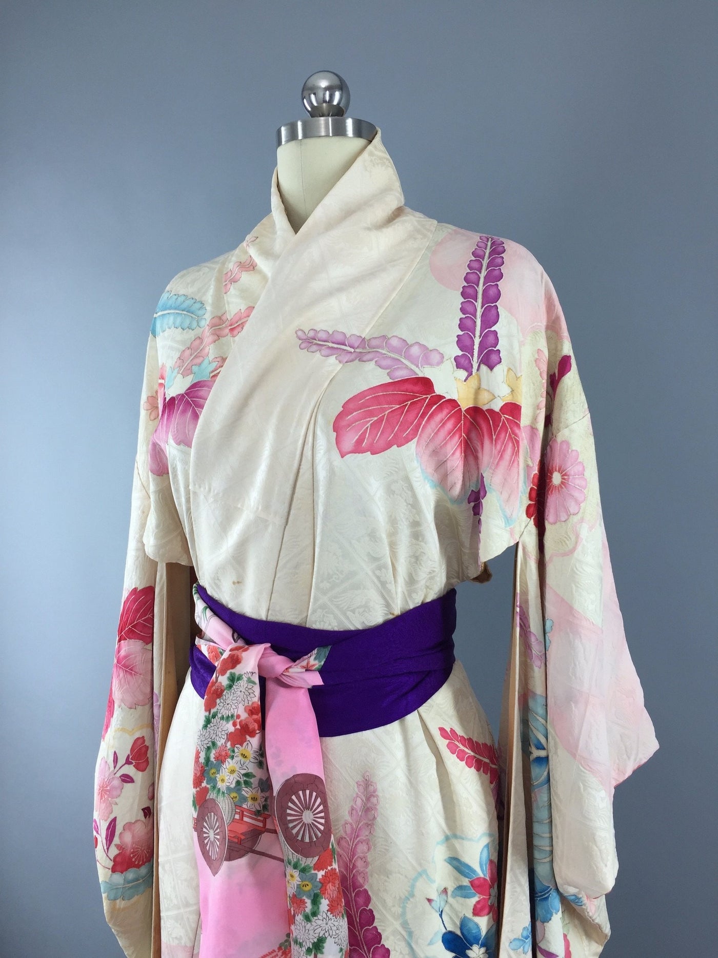 Vintage 1950s Silk Kimono Robe / Pink Floral Furisode - ThisBlueBird