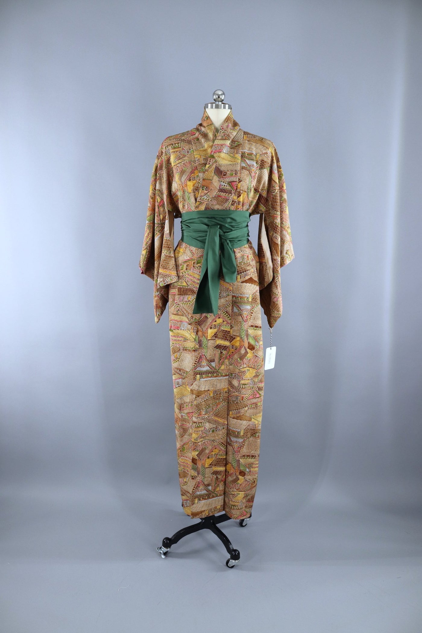 Vintage 1950s Silk Kimono Robe / Tan Houses Rooftops Novelty Print - ThisBlueBird
