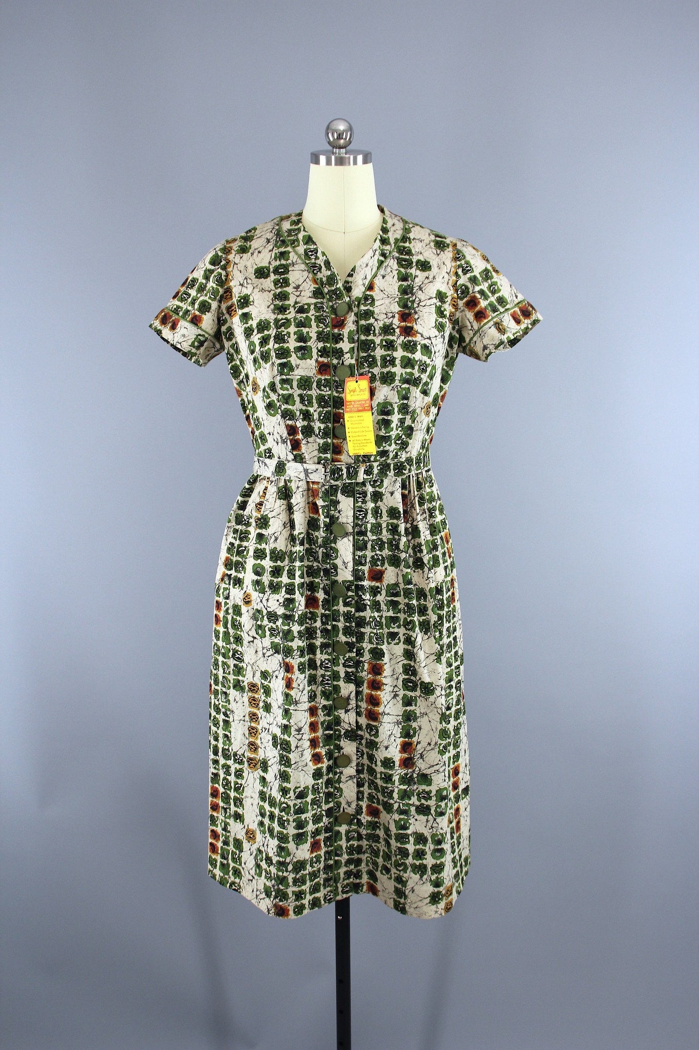 Vintage 1950s Simpli Smart Day Dress / Green & Ivory Batik / with Tags - ThisBlueBird
