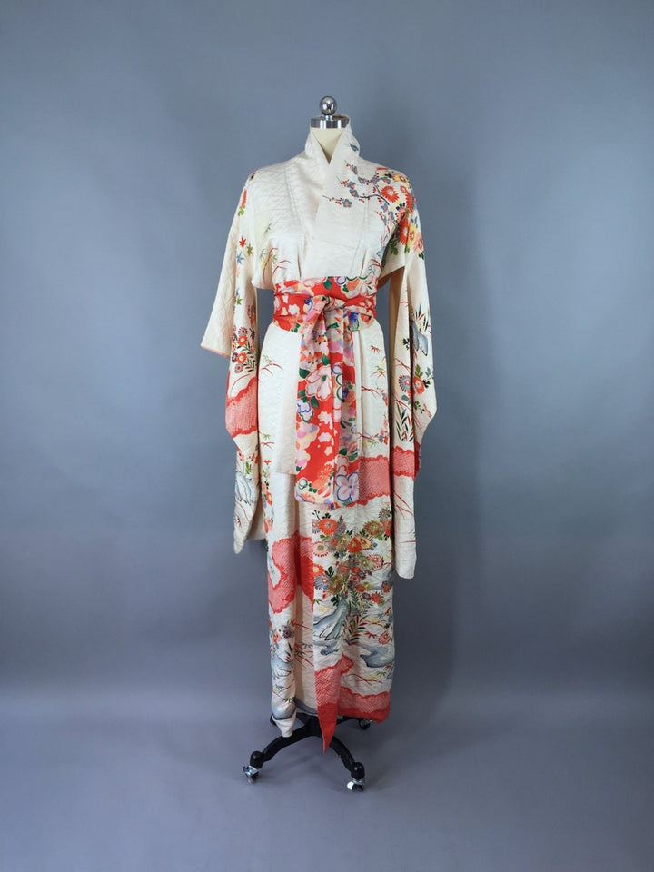 Vintage 1950s Vintage Silk Kimono Robe / White Swan Floral Print - ThisBlueBird