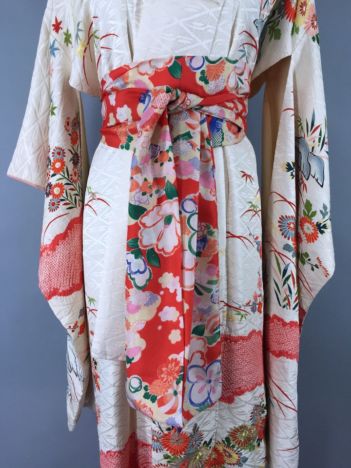 Vintage 1950s Vintage Silk Kimono Robe / White Swan Floral Print - ThisBlueBird