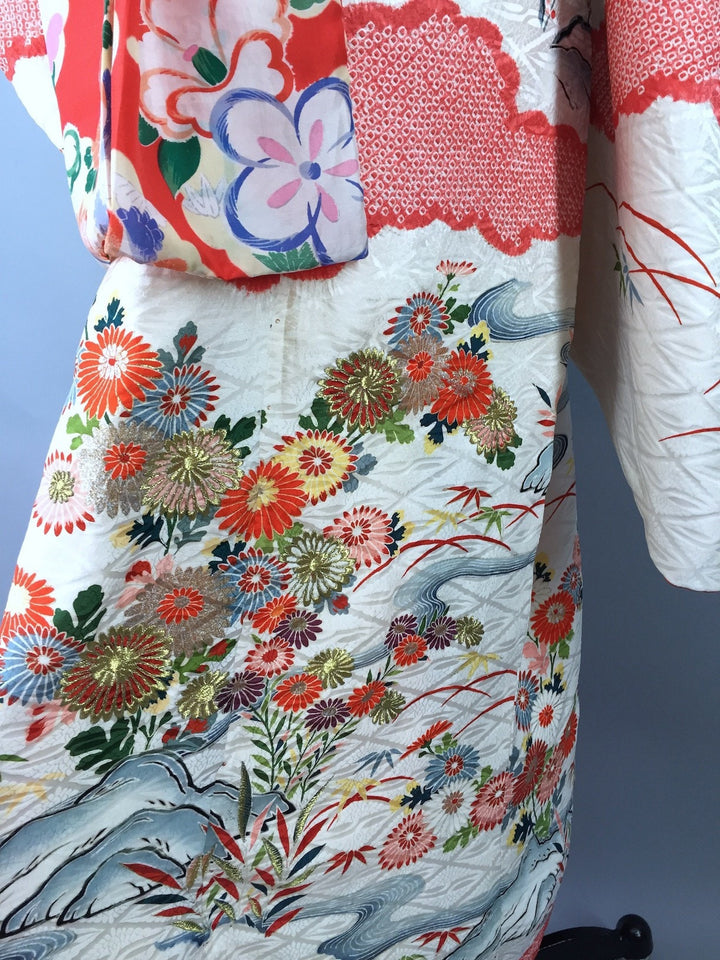 Vintage 1950s Vintage Silk Kimono Robe / White Swan Floral Print - ThisBlueBird