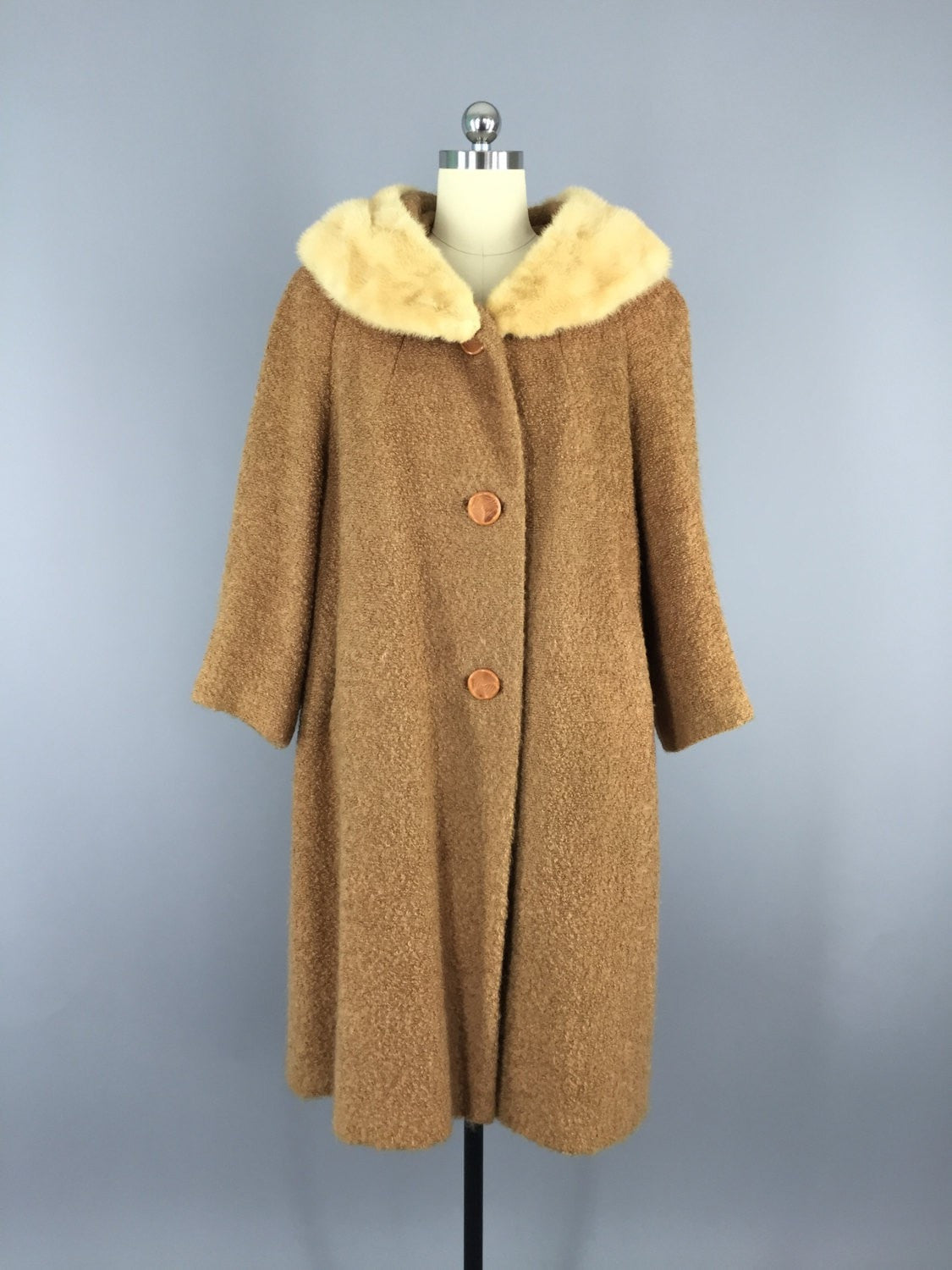 Vintage 1960s Coat / Camel Brown with Blonde Mink Fur Collar - ThisBlueBird