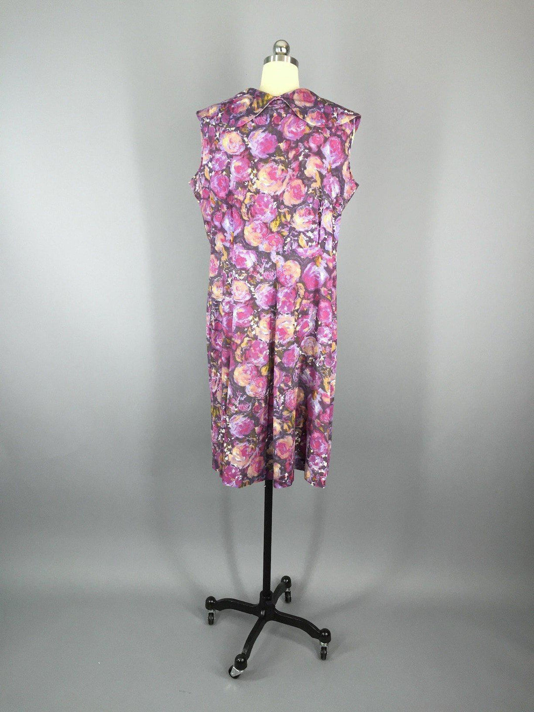 Vintage 1960s Day Dress / Purple Floral Print / Plus Size - ThisBlueBird