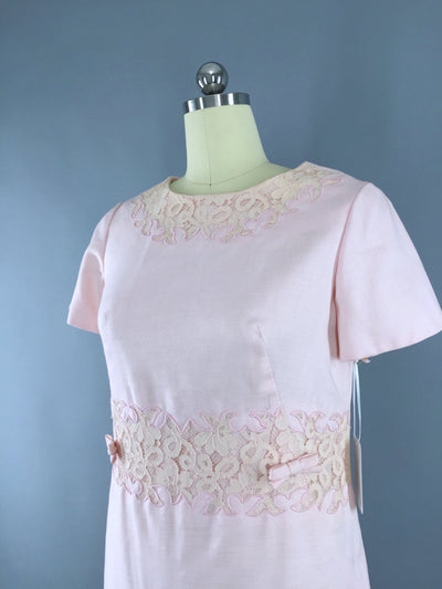 Vintage 1960s Dress / Pastel Pink Lace Shift Dress - ThisBlueBird