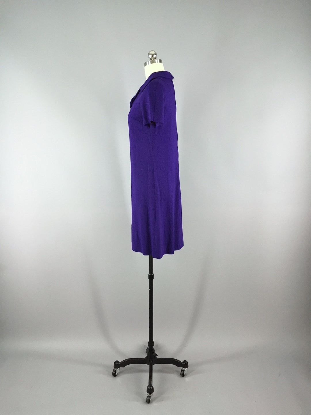 Vintage 1960s Dress / Purple Day Dress - ThisBlueBird