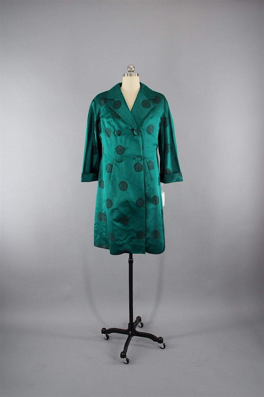 Vintage 1960s Emerald Green Chinoiserie Satin Coat - ThisBlueBird