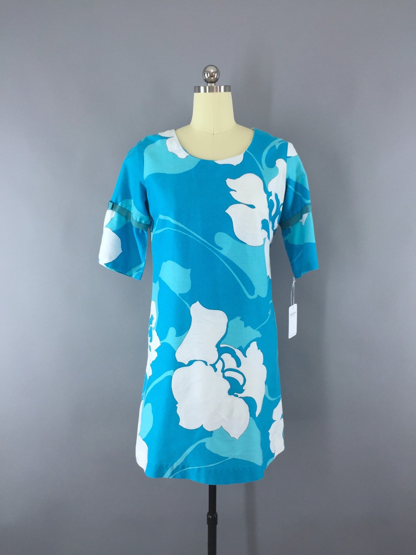 Vintage 1960s Hawaiian Dress / Malhini Aloha Floral Print – ThisBlueBird