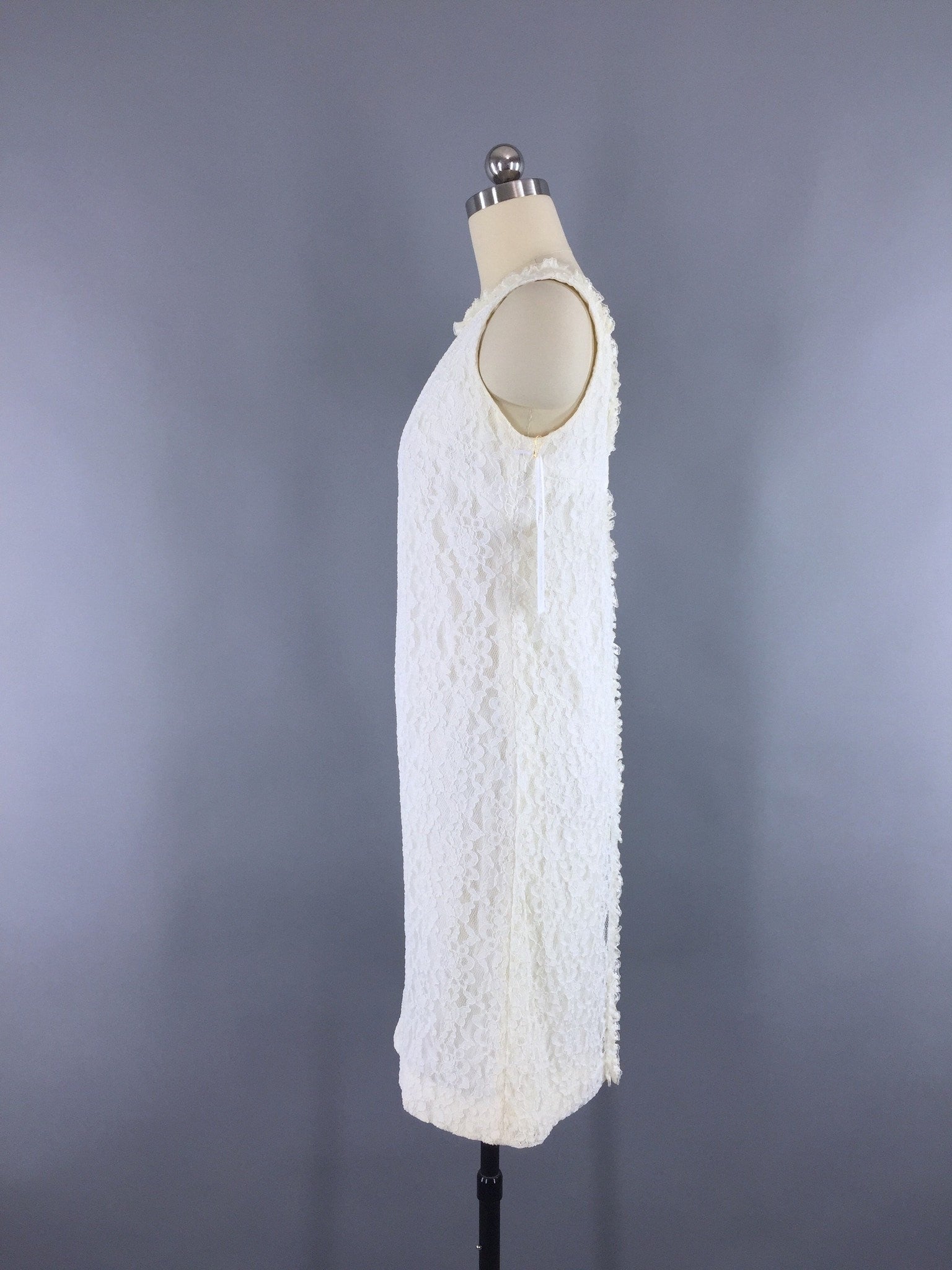 Vintage 1960s Ivory Lace Shift Dress  ThisBlueBird