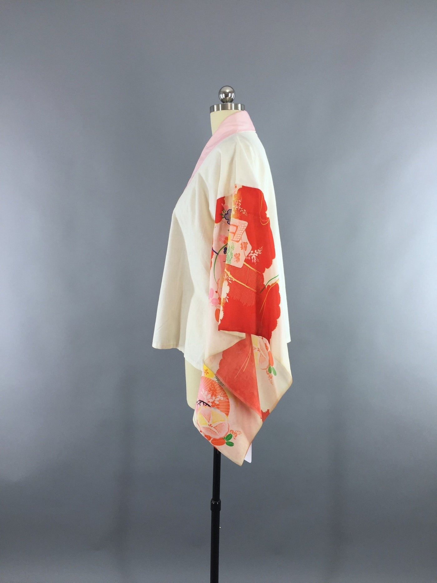 Vintage 1960s Kimono Jacket Haori Cardigan  White Cotton Han-Juban - ThisBlueBird