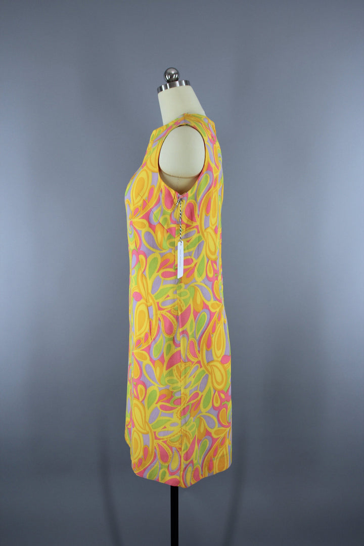Vintage 1960s  Mod Yellow Paisley Print Shift Dress - ThisBlueBird