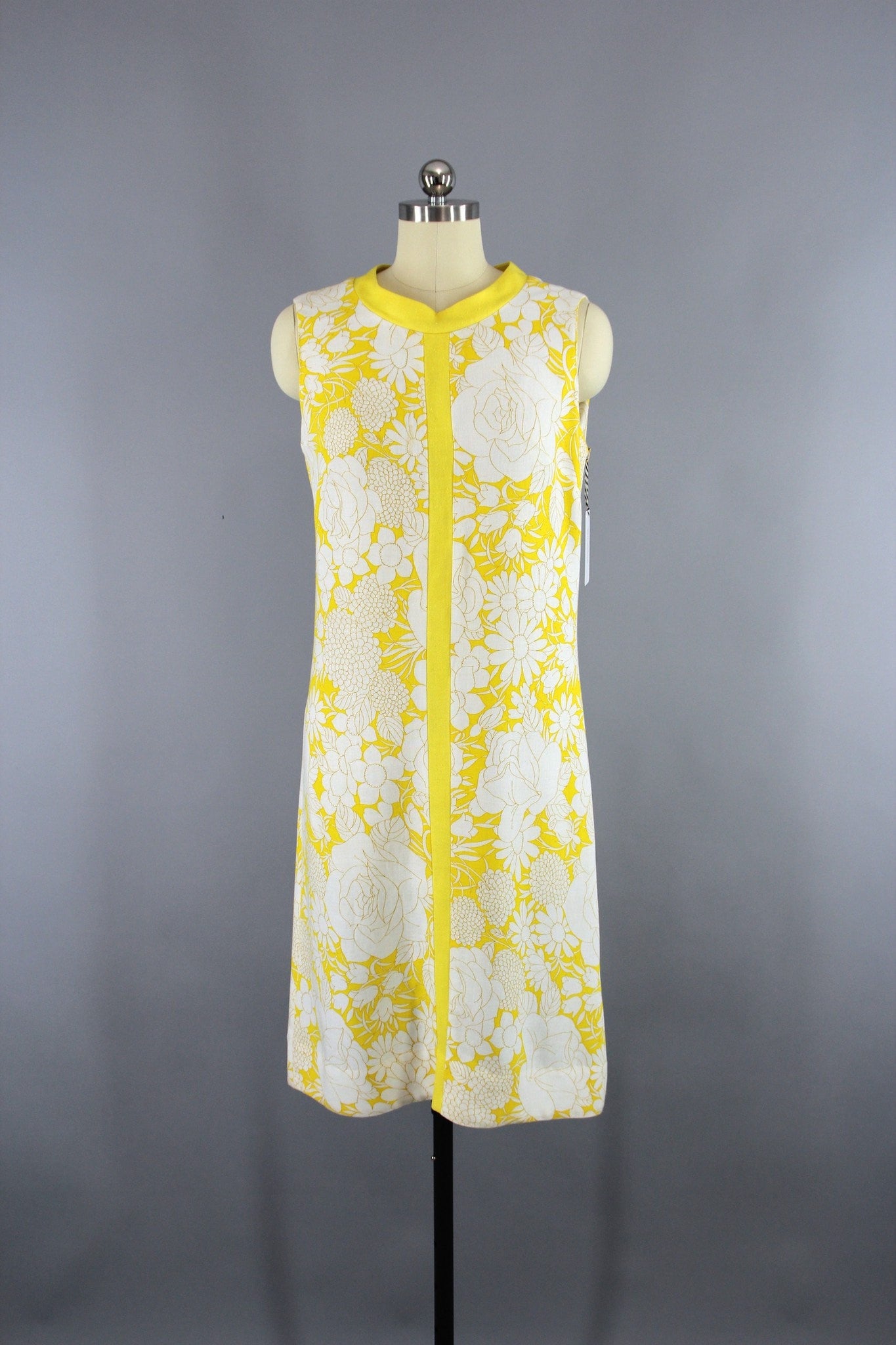 Vintage 1960s Shift Dress / Yellow Floral Print - ThisBlueBird