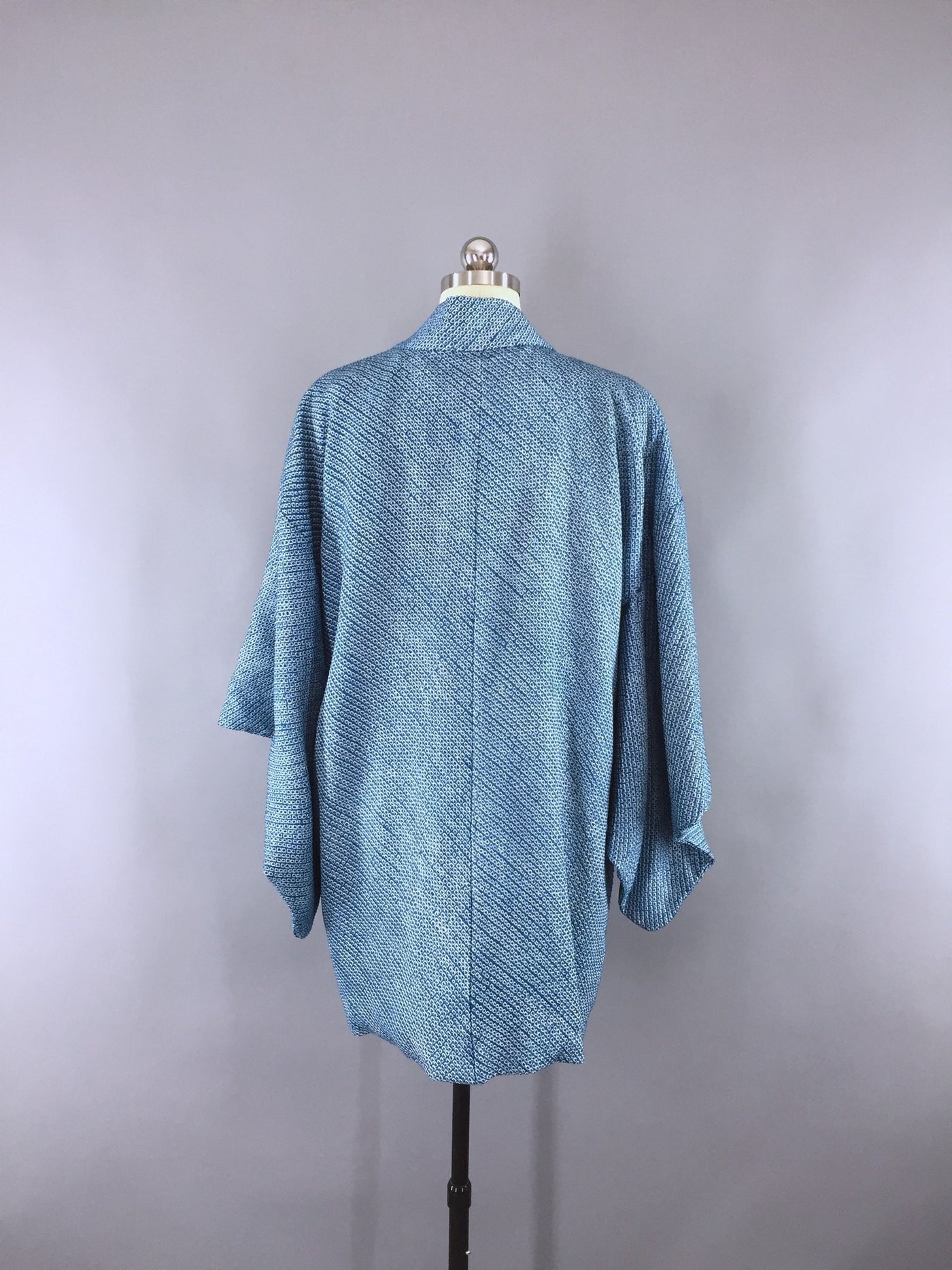Vintage 1960s Silk Kimono Jacket Haori Cardigan Blue & White Shibori - ThisBlueBird