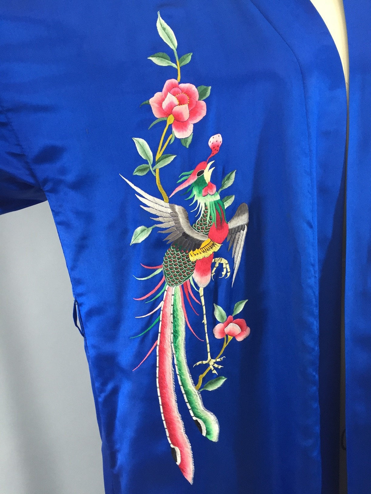Vintage 1960s Silk Kimono Robe Dragon and Phoenix Embroidery - ThisBlueBird