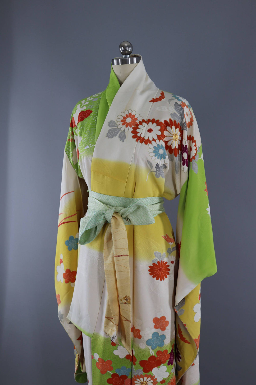 Vintage 1960s Silk Kimono Robe Furisode / Green &amp; Yellow Mod Floral - ThisBlueBird