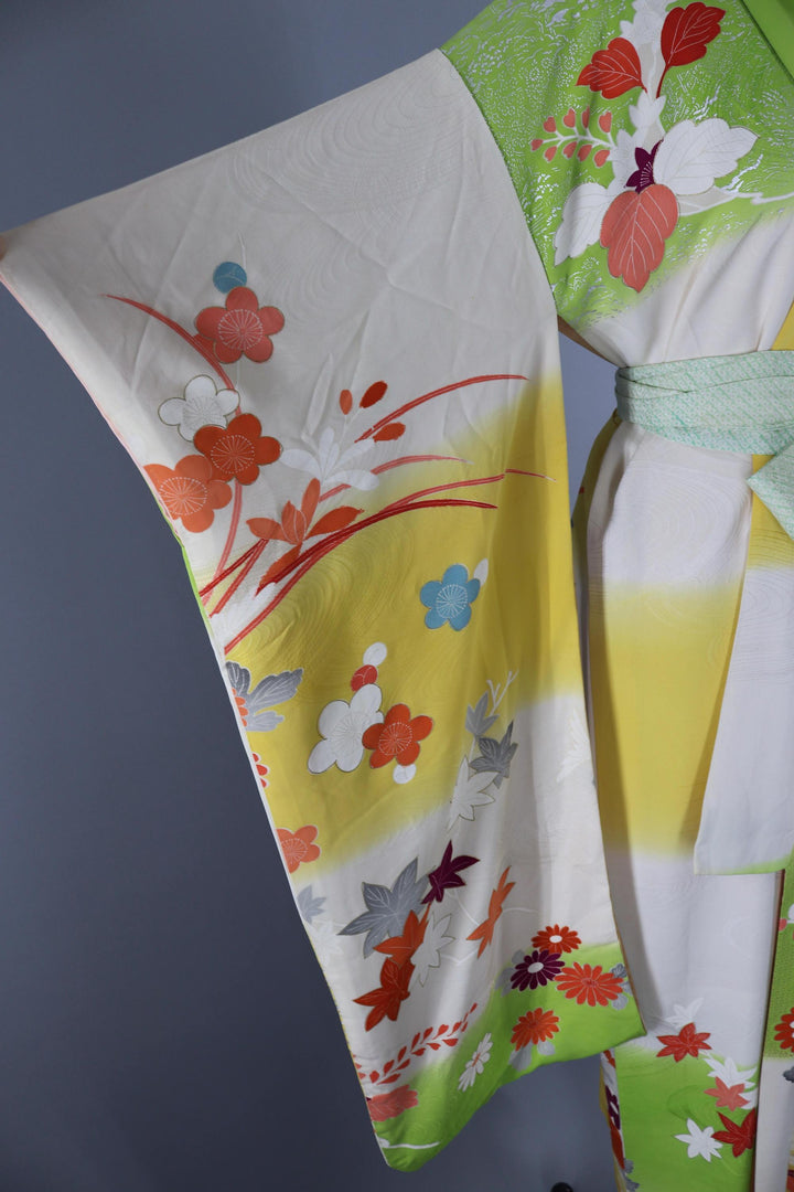 Vintage 1960s Silk Kimono Robe Furisode / Green &amp; Yellow Mod Floral - ThisBlueBird