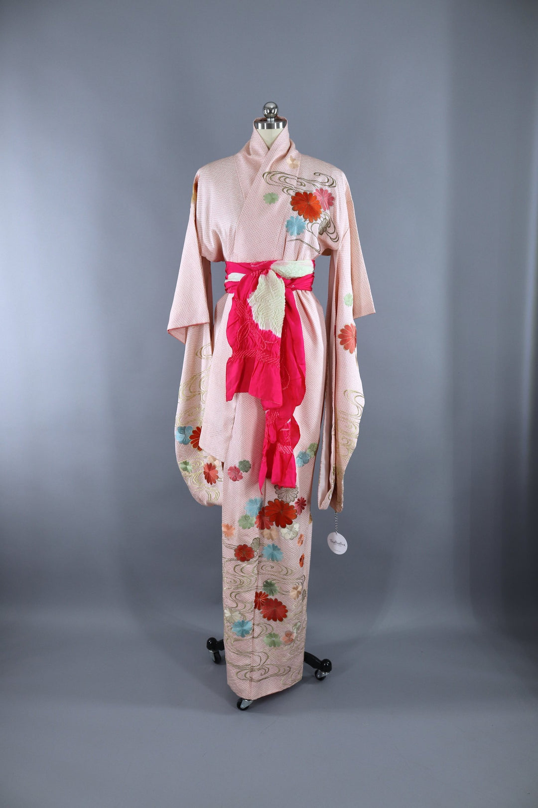 Vintage 1960s Silk Kimono Robe Furisode / Pink &amp; White Embroidered Floral - ThisBlueBird