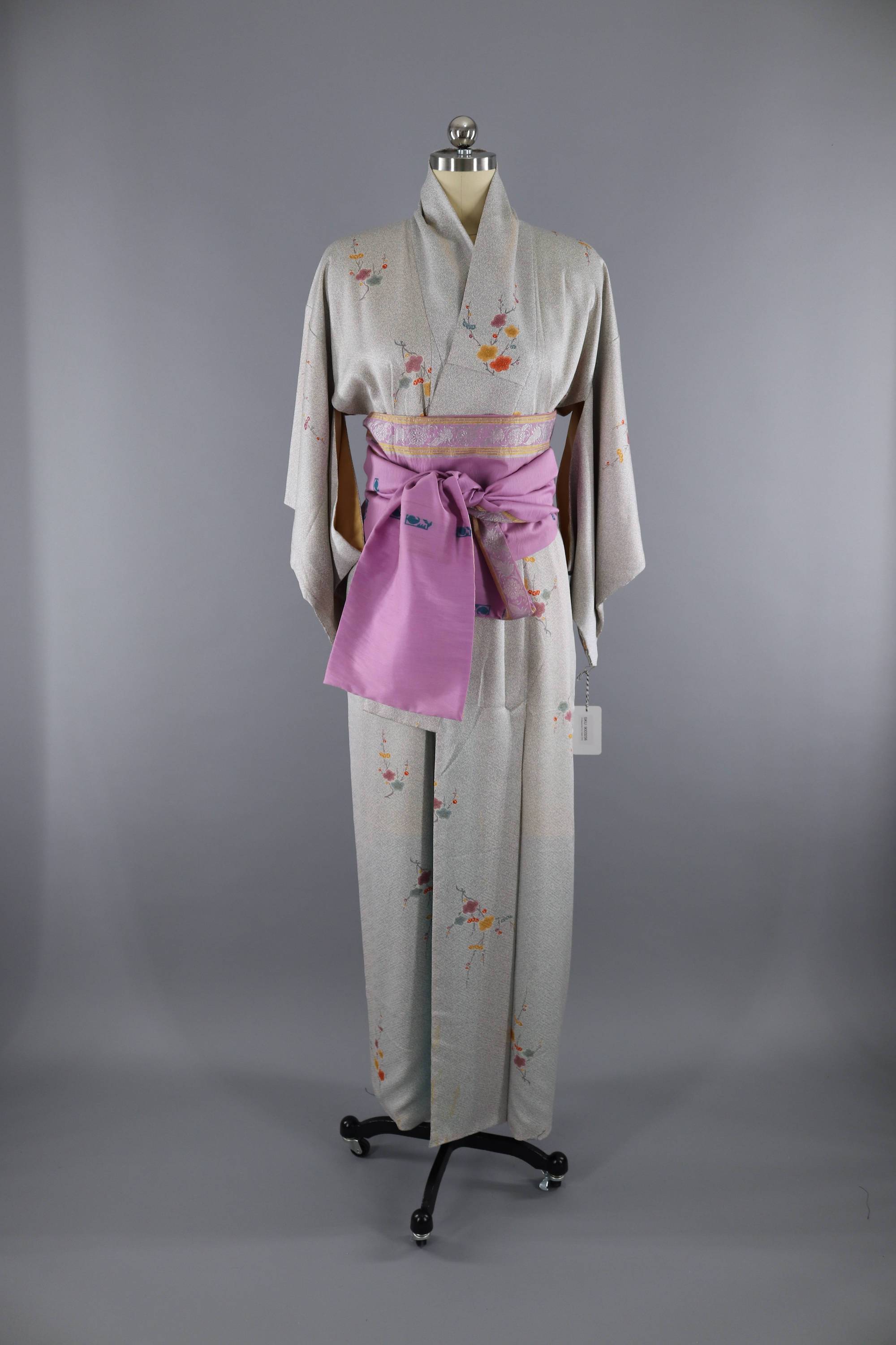 Vintage 1960s Silk Kimono Robe / Grey Floral – ThisBlueBird