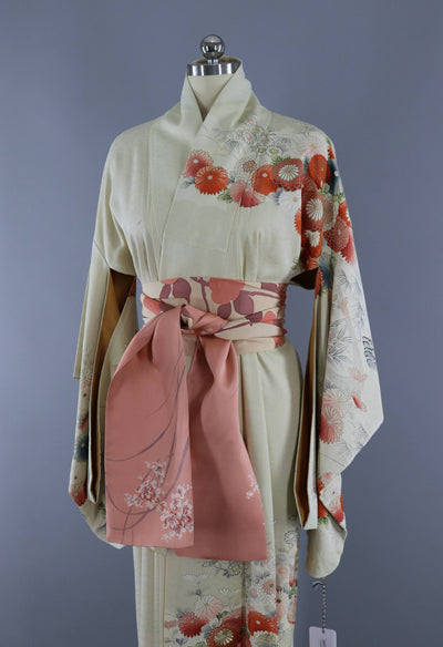 Vintage 1960s Silk Kimono Robe / Ivory Salmon Pink Floral - ThisBlueBird
