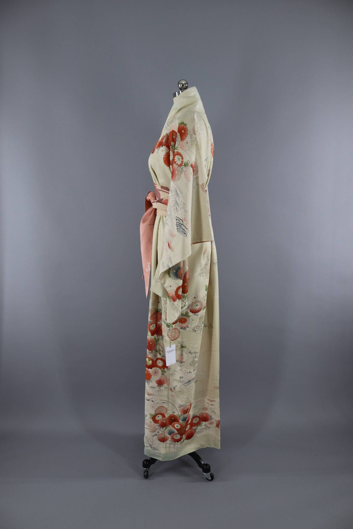 Vintage 1960s Silk Kimono Robe / Ivory Salmon Pink Floral – ThisBlueBird