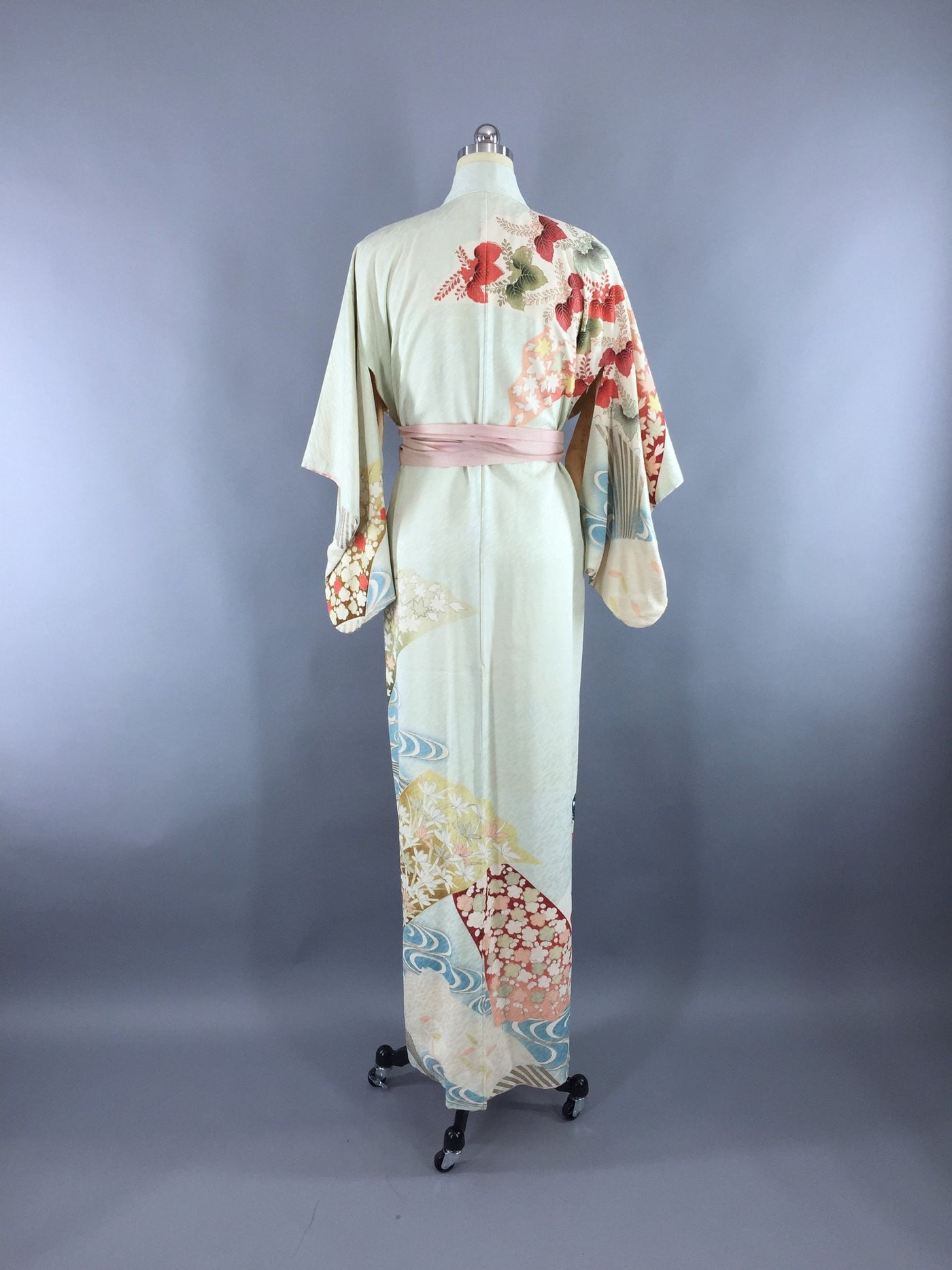 Vintage 1960s Silk Kimono Robe / Light Celedon Green Floral Print - ThisBlueBird