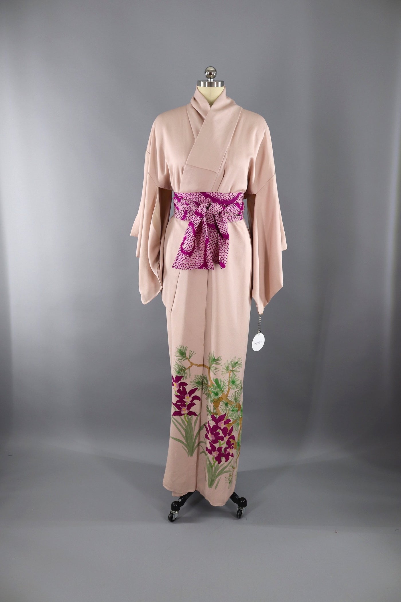 Vintage 1960s Silk Kimono Robe / Pale Pink Orchids Floral Pine Trees Print - ThisBlueBird