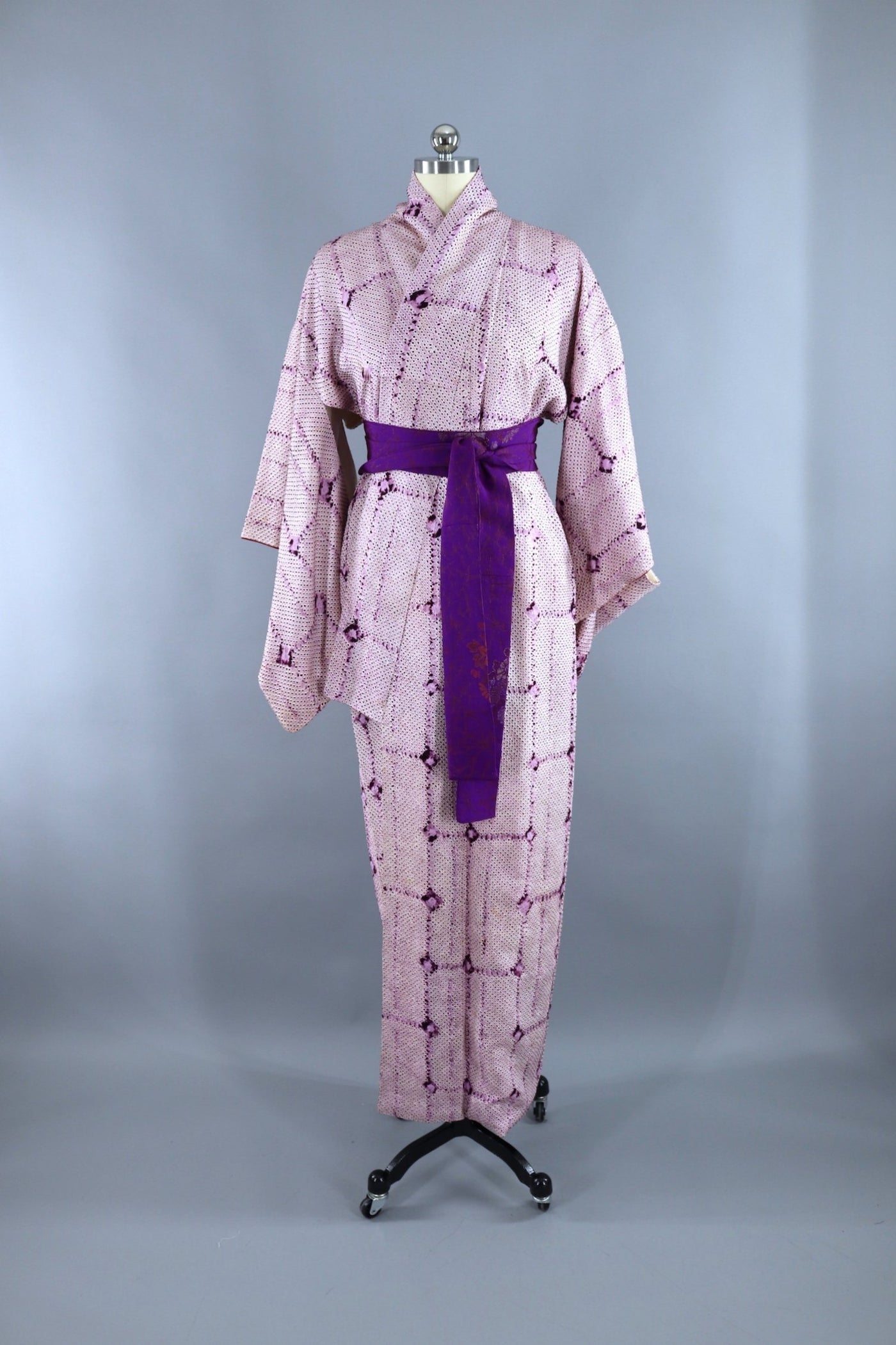 Vintage 1960s Silk Kimono Robe / Purple White Full Shibori - ThisBlueBird