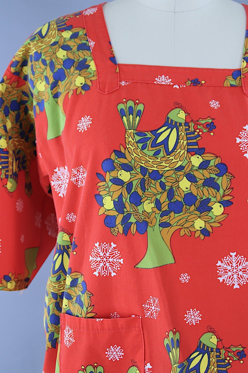 Vintage 1960s Smock Apron / 12 Days of Christmas Partridge in a Pear Tree - ThisBlueBird