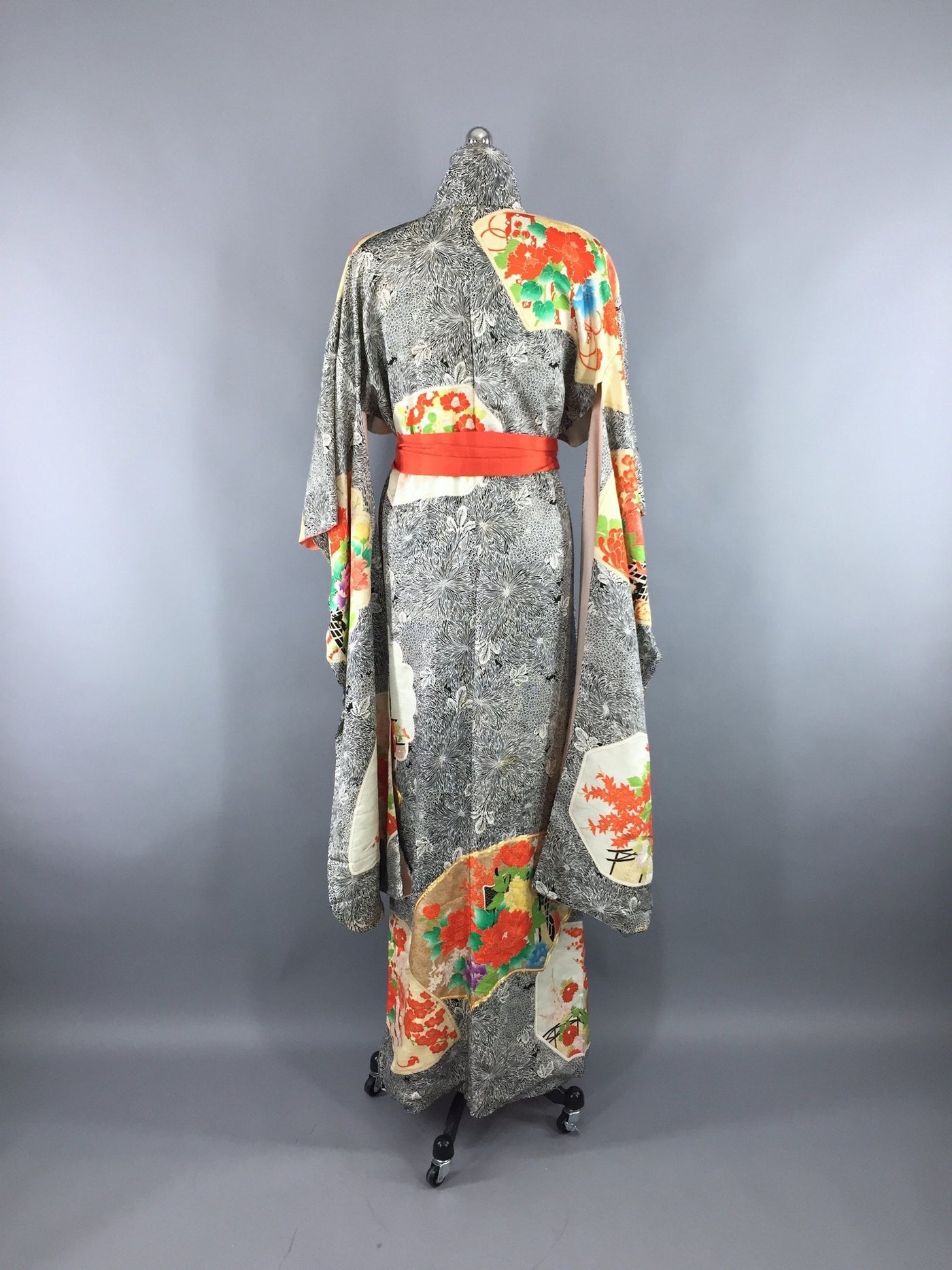 Vintage 1960s Vintage Silk Kimono Robe Furisode / Black & Orange Floral - ThisBlueBird