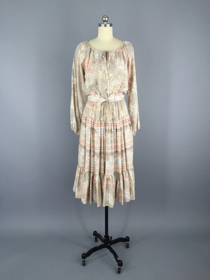 Vintage 1970s Dress / Floral Print Peasant - ThisBlueBird