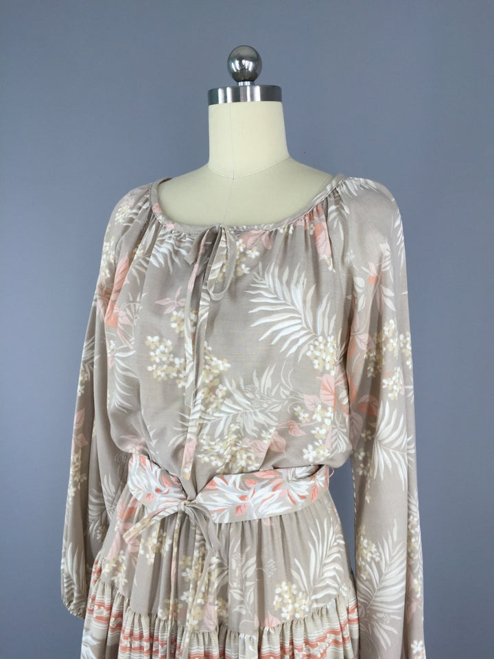 Vintage 1970s Dress / Floral Print Peasant - ThisBlueBird