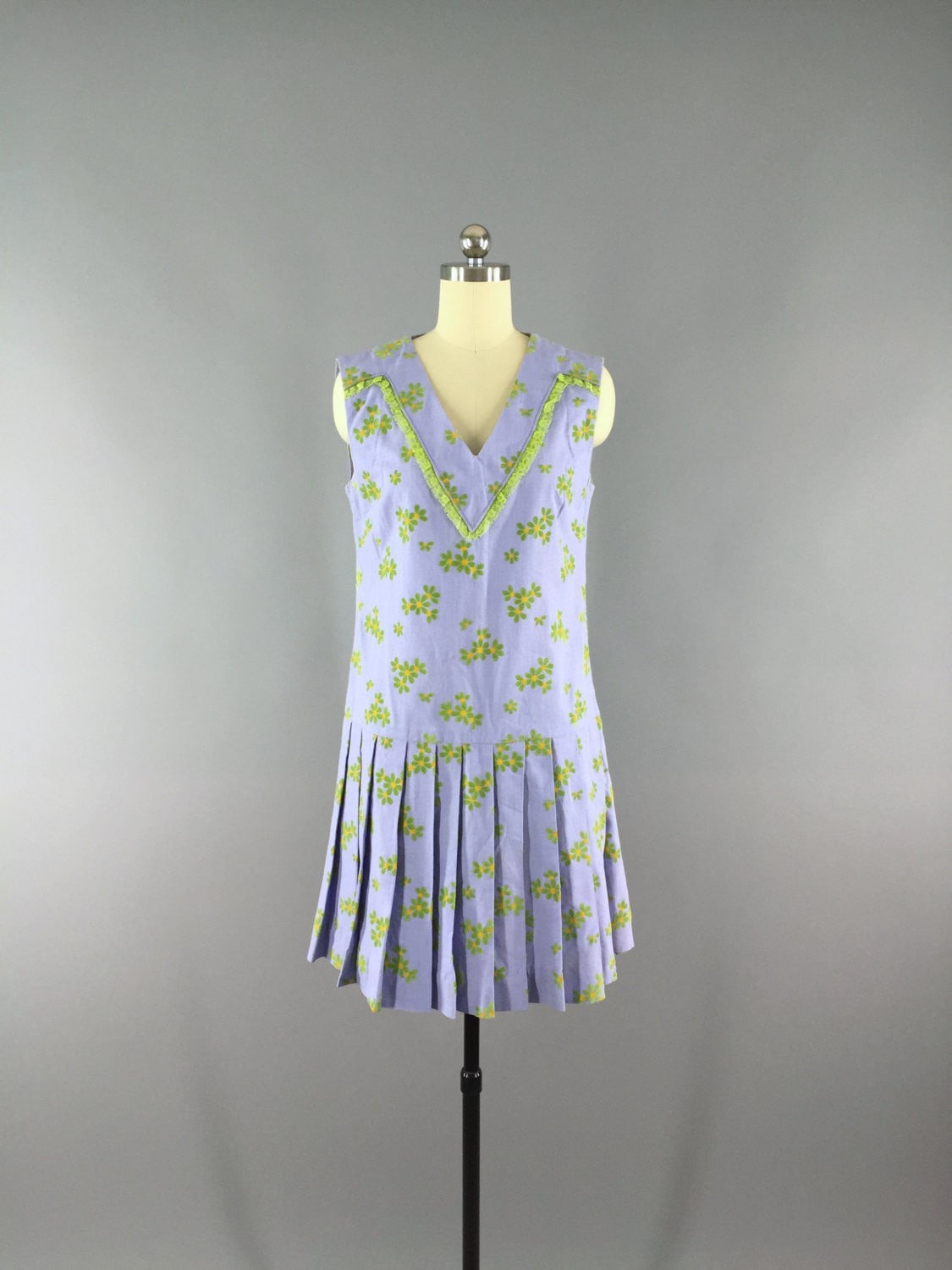 Vintage 1970s Dress / Lavender Floral - ThisBlueBird