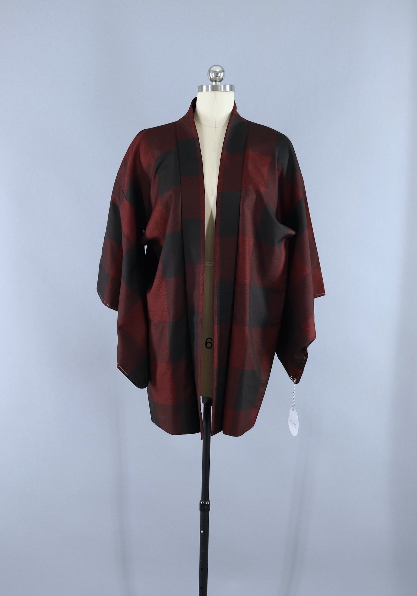Vintage 1970s Haori Kimono Cardigan / Black & Red Plaid - ThisBlueBird