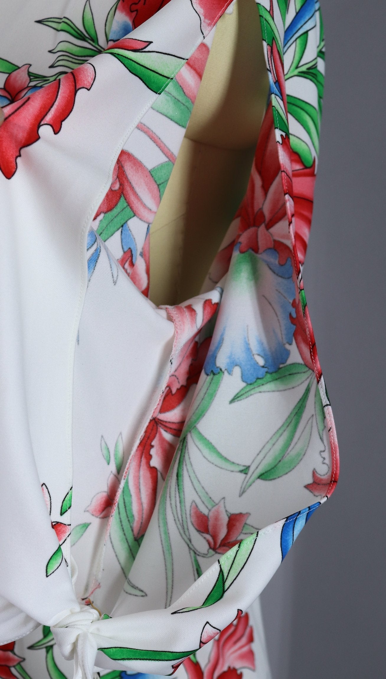 Vintage 1970s Hilo Hattie White Floral Hawaiian Print Dress – ThisBlueBird