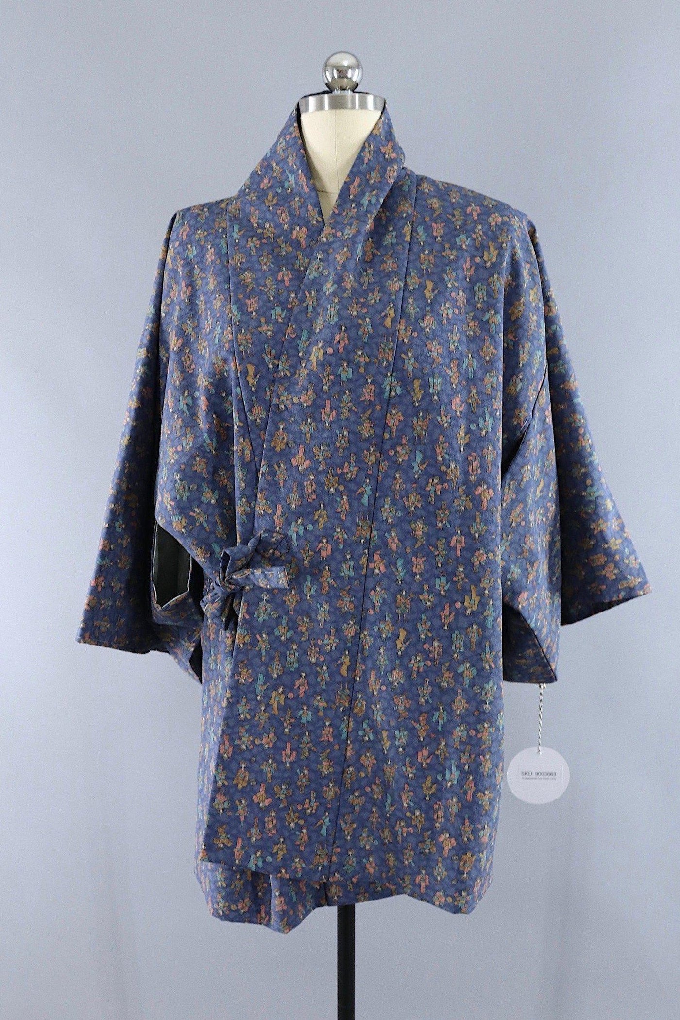 Vintage 1970s Kimono Wrap Coat / Blue Geisha Girls Novelty Print - ThisBlueBird