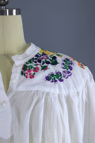 Vintage 1970s Mexican Blouse / Oaxacan Embroidered Tunic / White Cotton Gauze - ThisBlueBird