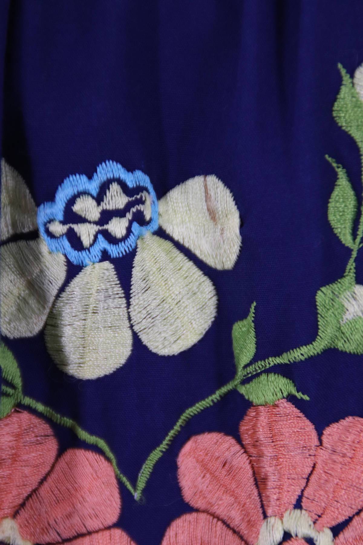 Vintage 1970s Mexican Embroidered Tunic / Navy Blue Floral / Oaxacan Embroidery - ThisBlueBird