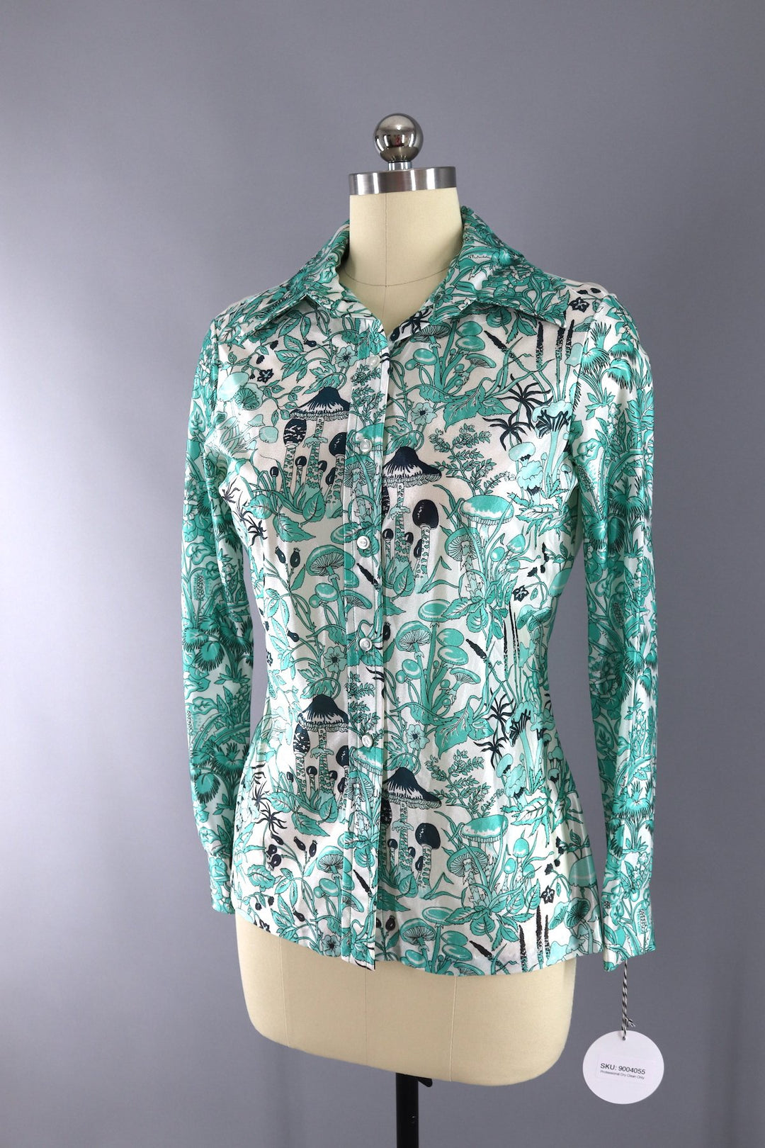 Vintage 1970s Psychedelic Novelty Print Mushrooms Shirt - ThisBlueBird