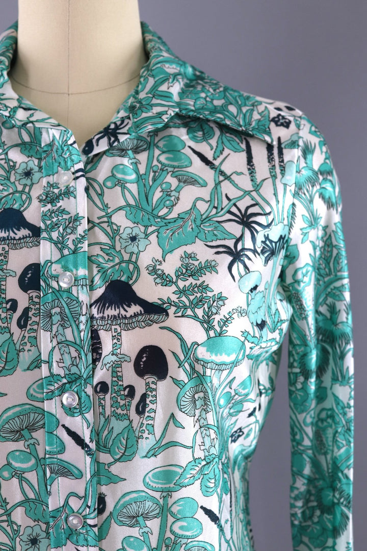 Vintage 1970s Psychedelic Novelty Print Mushrooms Shirt - ThisBlueBird