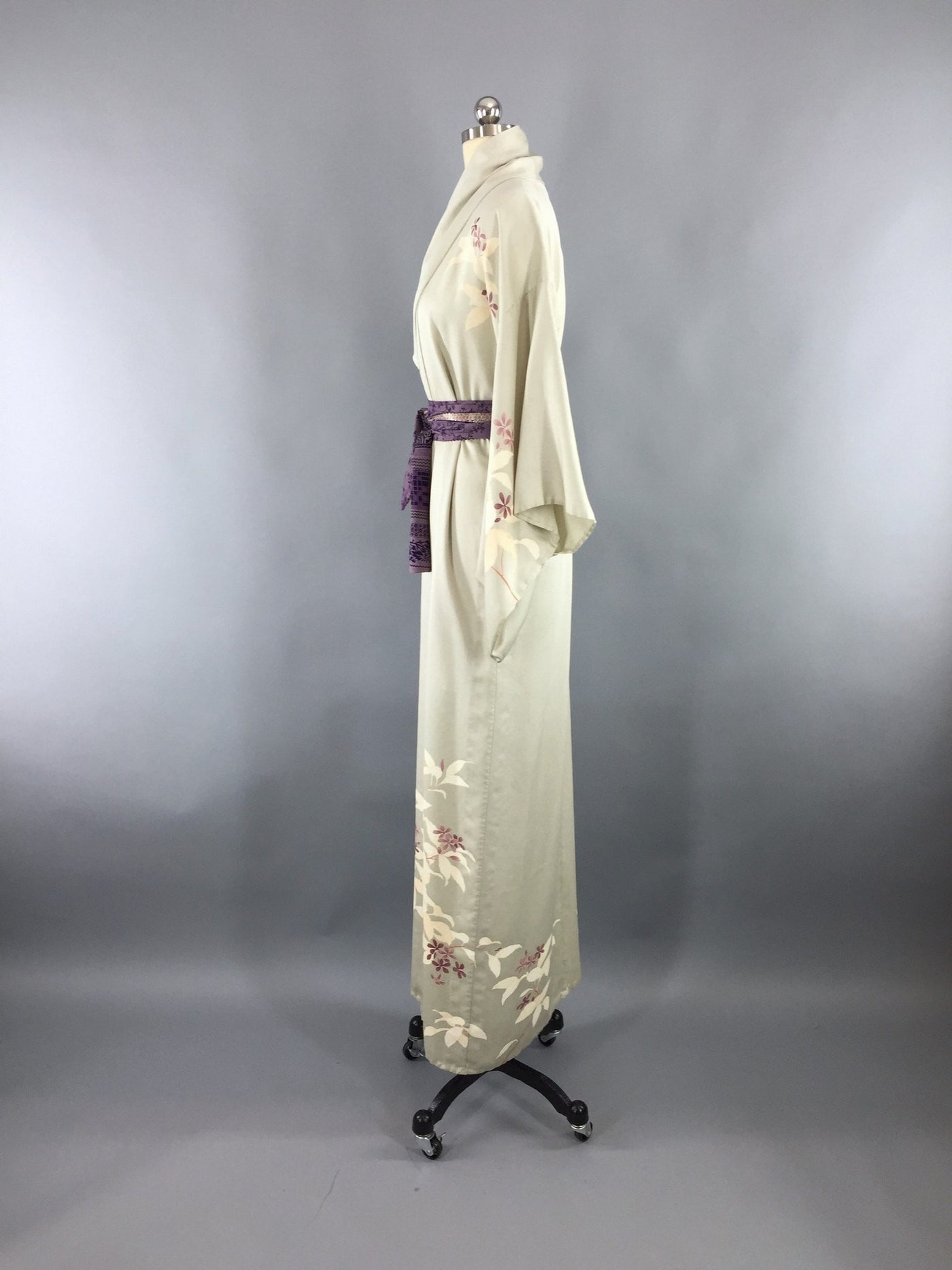 Vintage 1970s Silk Kimono Robe / Grey Purple Floral Print - ThisBlueBird