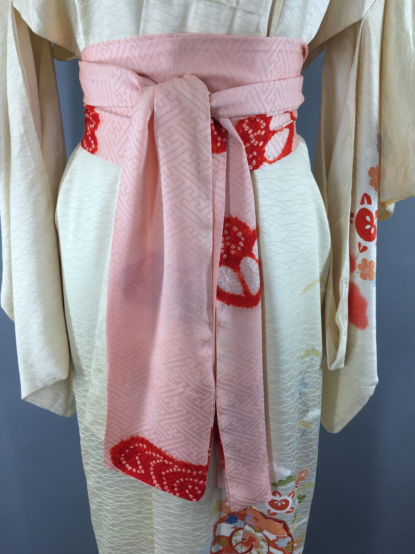Vintage 1970s Silk Kimono Robe / Ivory Orange Lavender Floral - ThisBlueBird