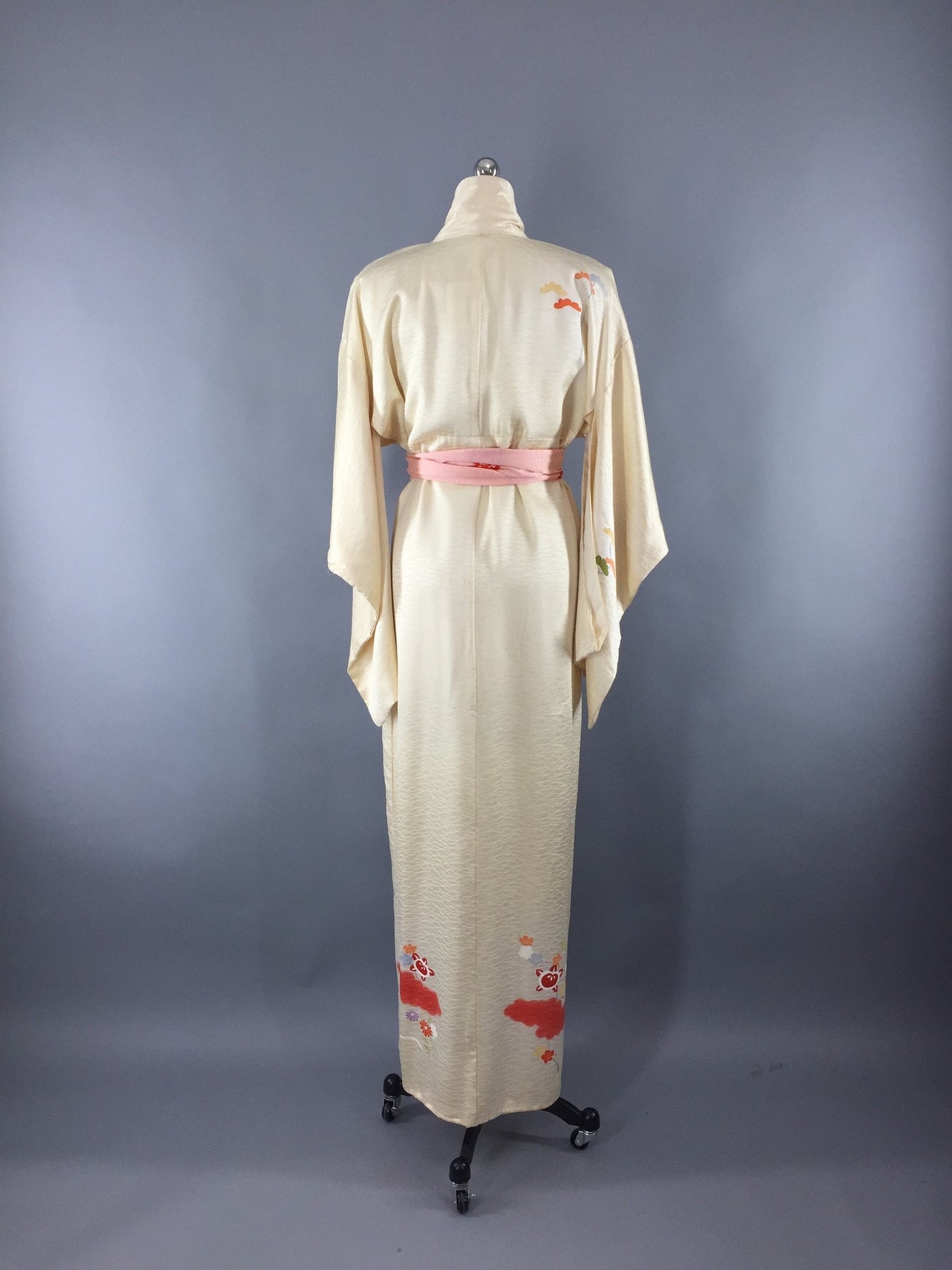 Vintage 1970s Silk Kimono Robe / Ivory Orange Lavender Floral - ThisBlueBird