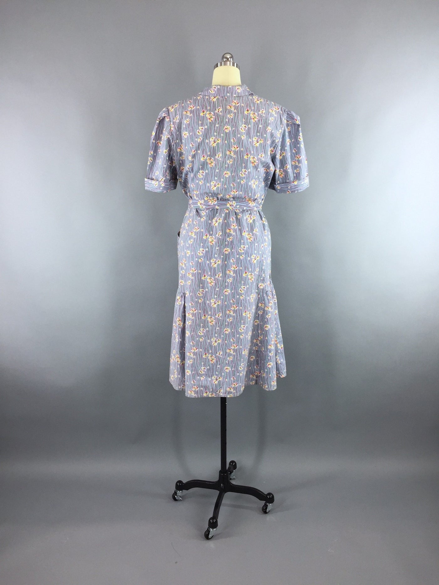 Vintage 1980s Day Dress / 20s Style Drop Waist Floral Print - ThisBlueBird